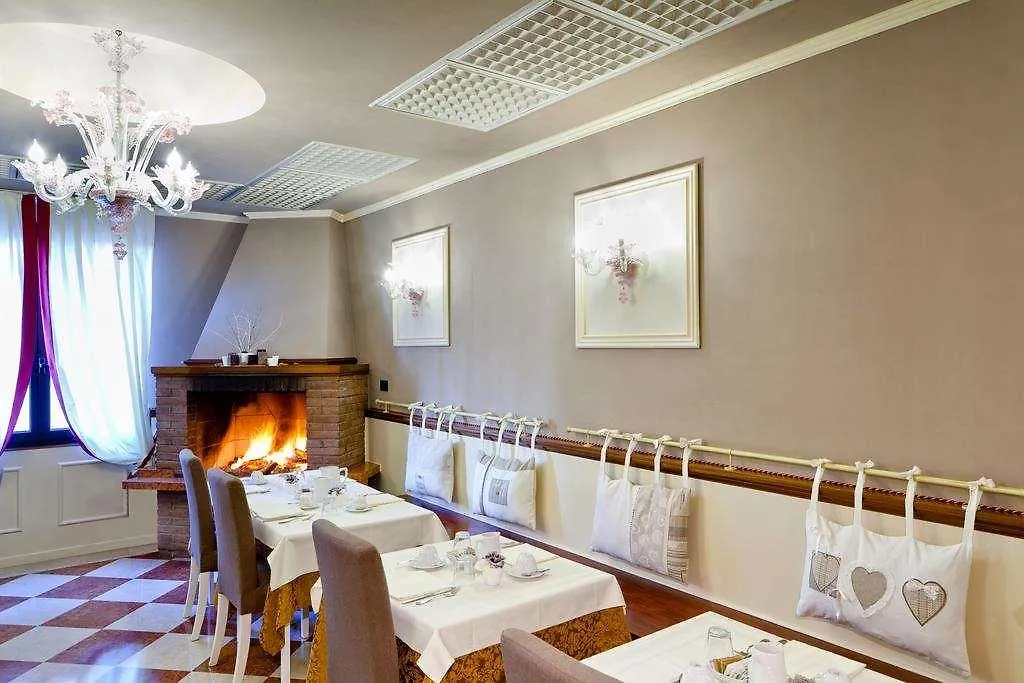 Hotel Ducale Favaro Veneto 3*,  Italy